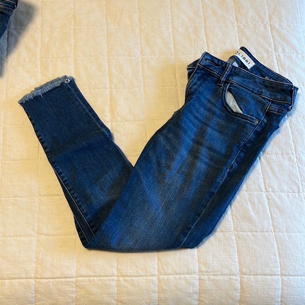 DL1961 Florence instasculpt cropped